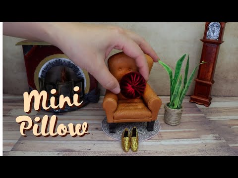 How to make a miniature round throw pillow for your dollhouse.